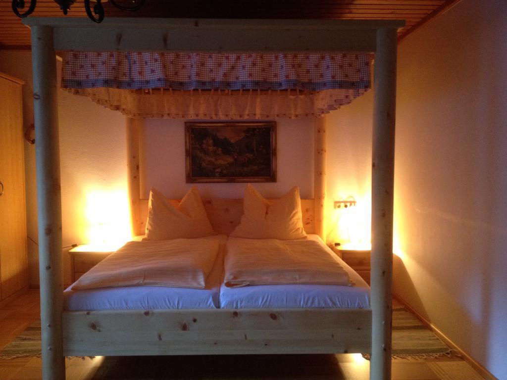 Alm-Apartments Heiligenblut Room photo