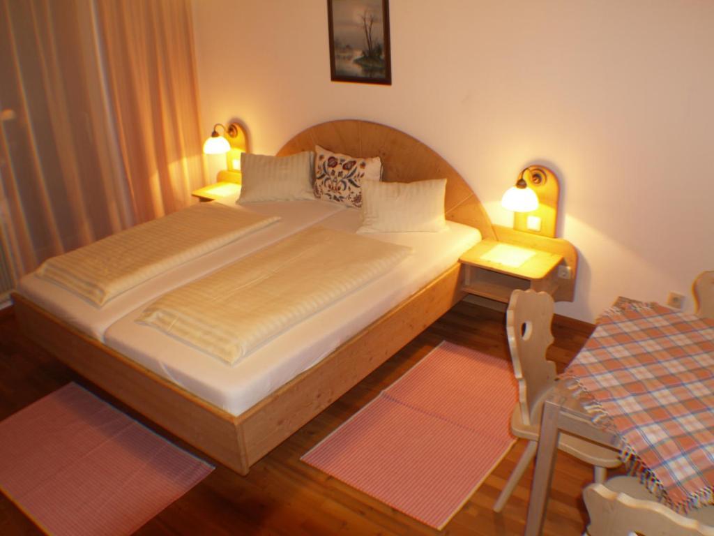 Alm-Apartments Heiligenblut Room photo